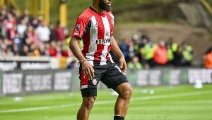 记者：布伦特福德方面已经通知姆贝莫，他直到下周一才需要报到