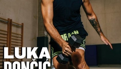 v体育官方app下载-已瘦成一道闪电！东契奇瘦身成果多图展示