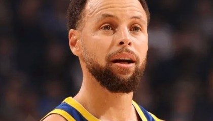 v体育-库里生涯第229次单场25+且罚球不足5次，其余无人达到200次